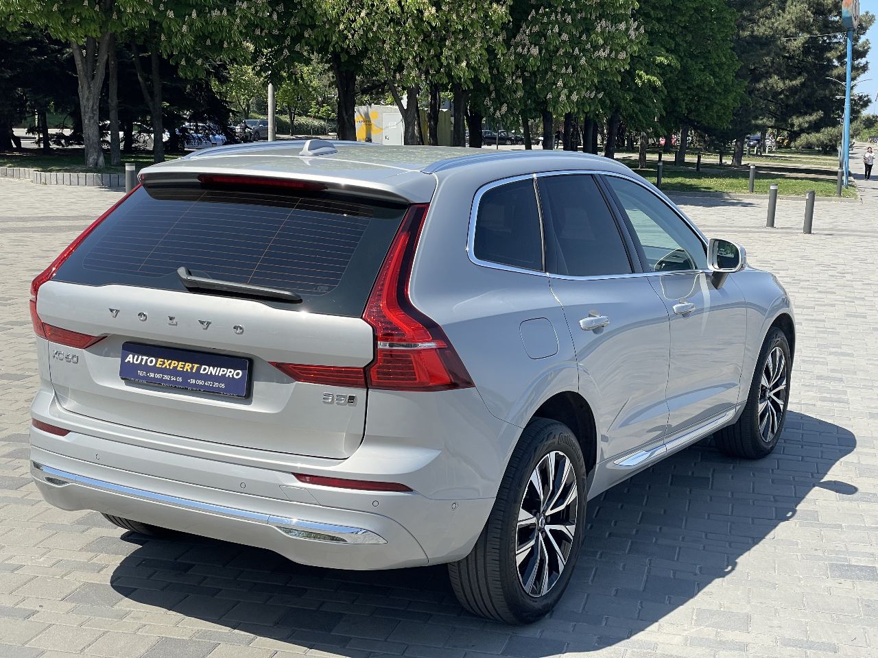Volvo XC60 - фото 12