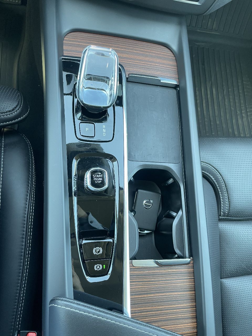 Volvo XC60 - фото 24