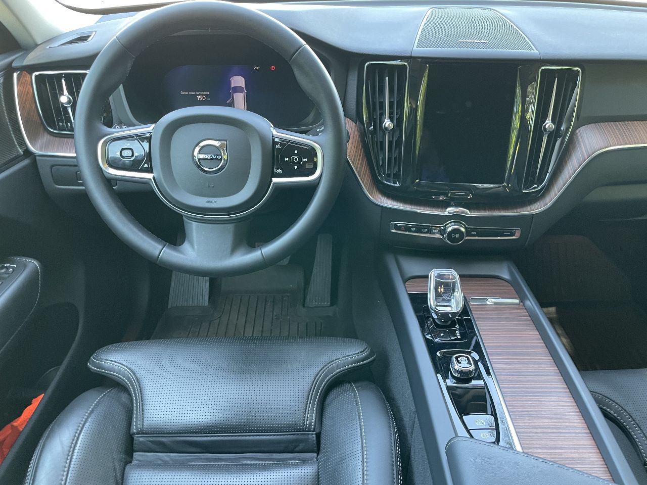 Volvo XC60 - фото 36