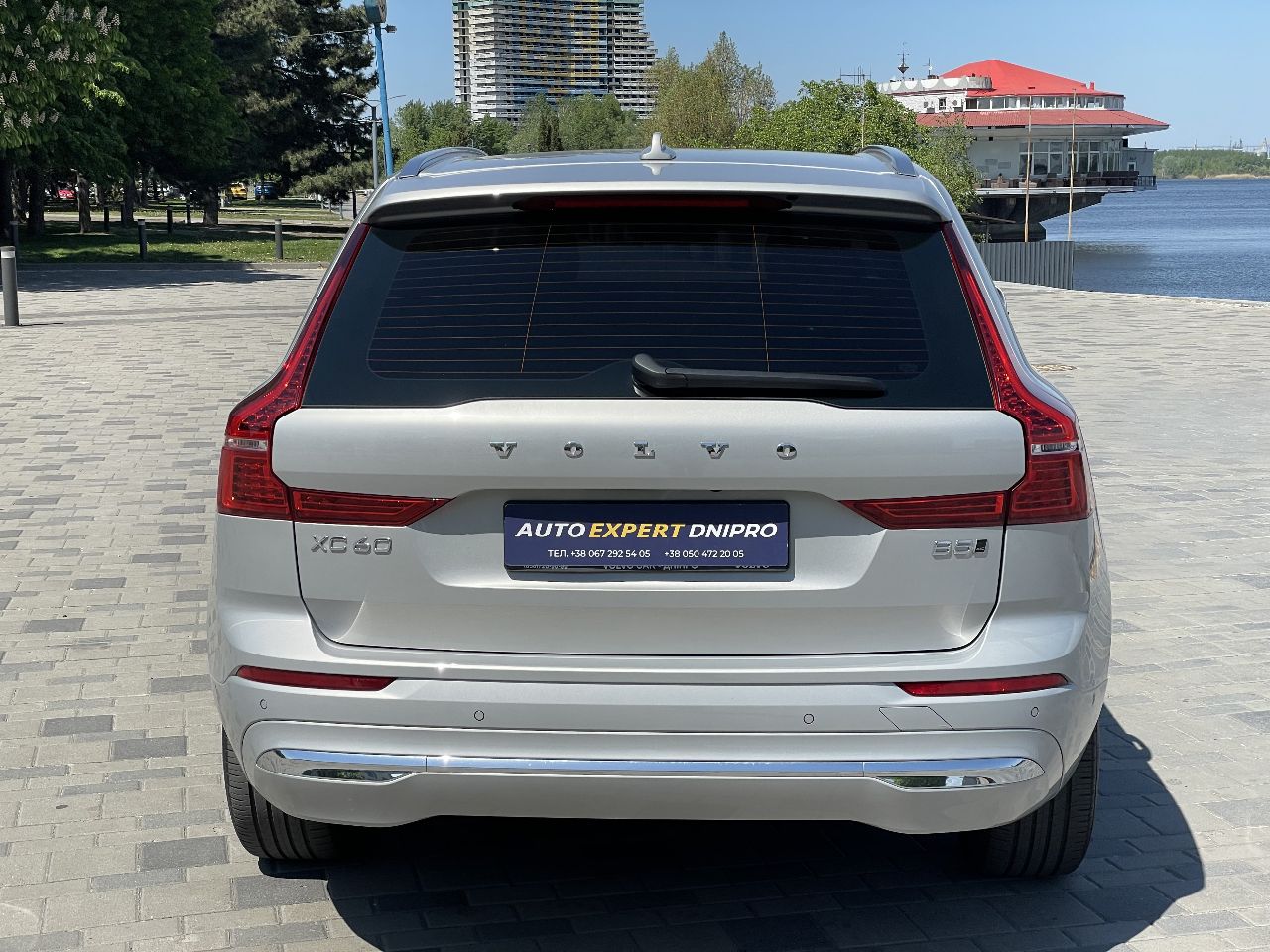 Volvo XC60 - фото 13