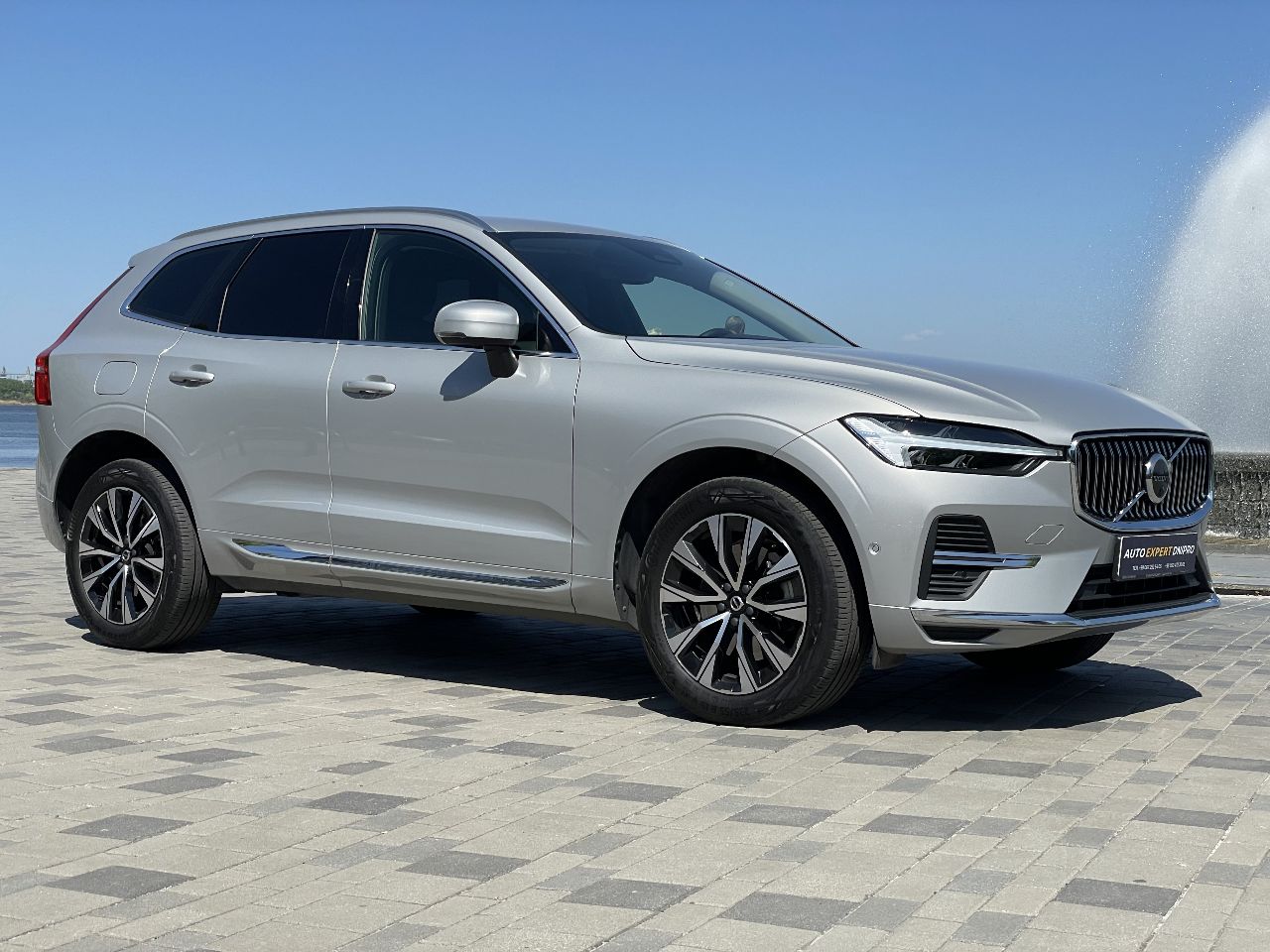 Volvo XC60 - фото 17