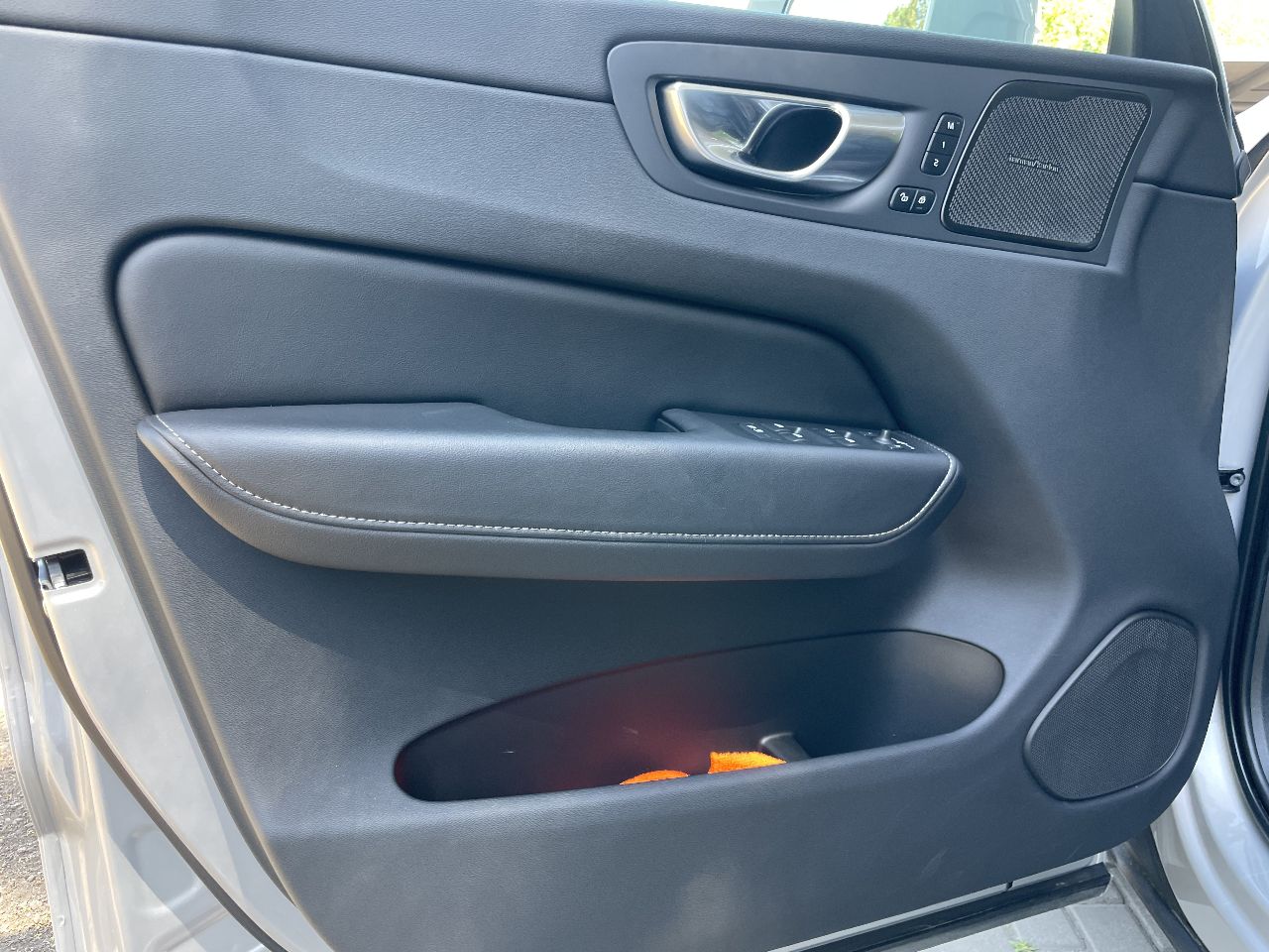 Volvo XC60 - фото 27