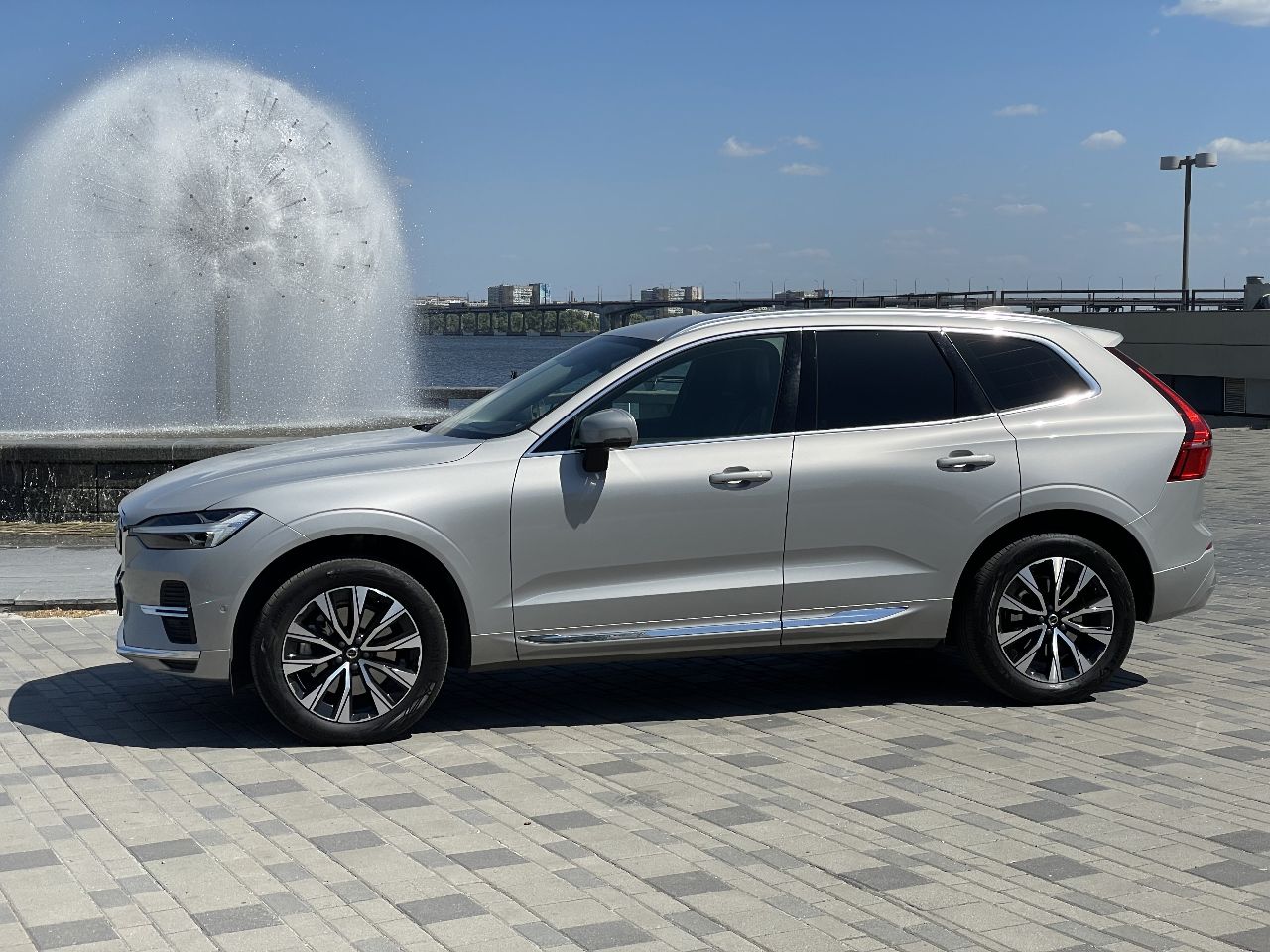 Volvo XC60 - фото 5