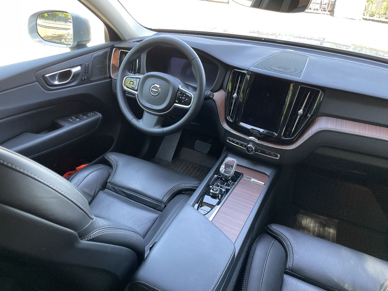 Volvo XC60 - фото 41