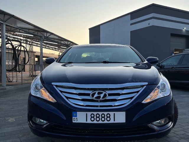 Hyundai Sonata - фото 1