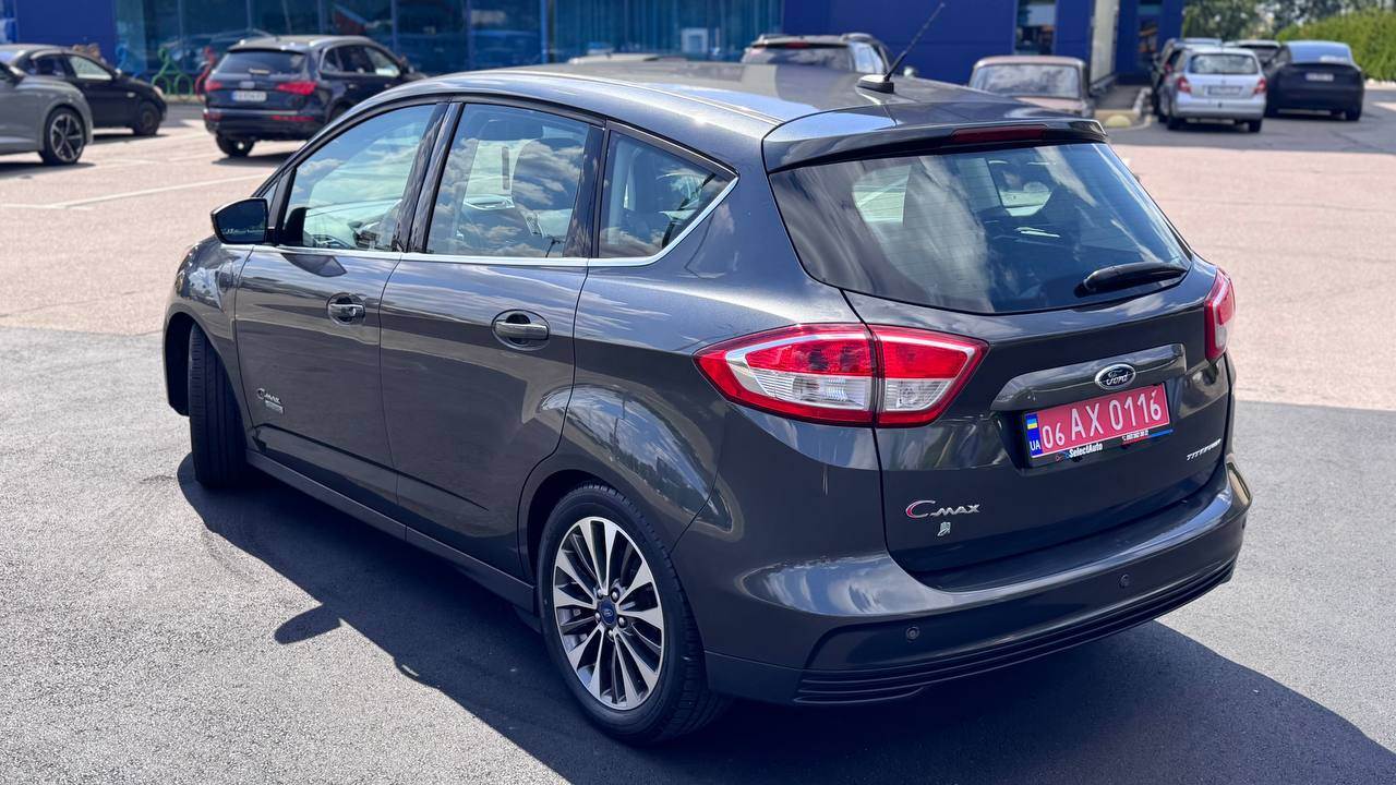 Ford C-MAX - фото 9