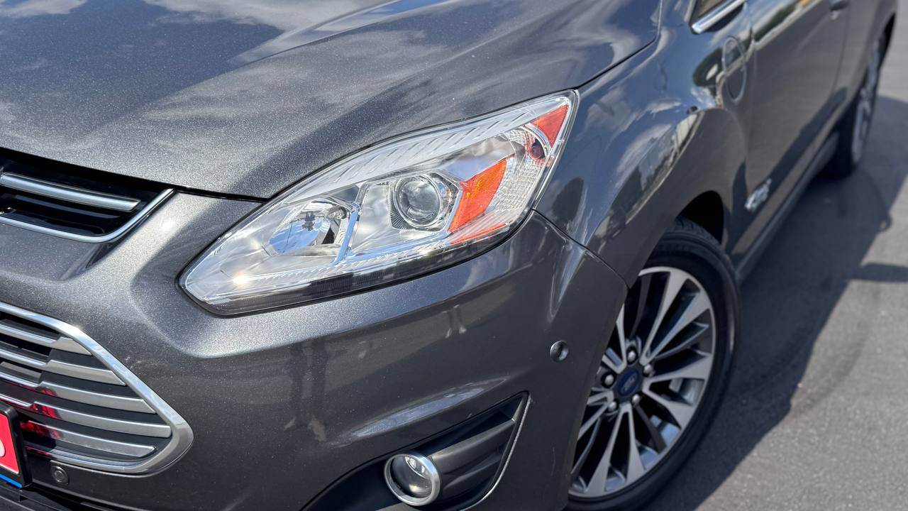 Ford C-MAX - фото 12
