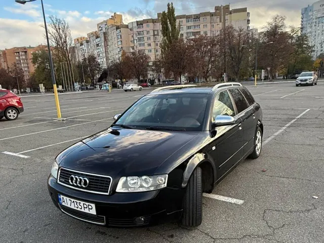 Audi A4 - фото 1