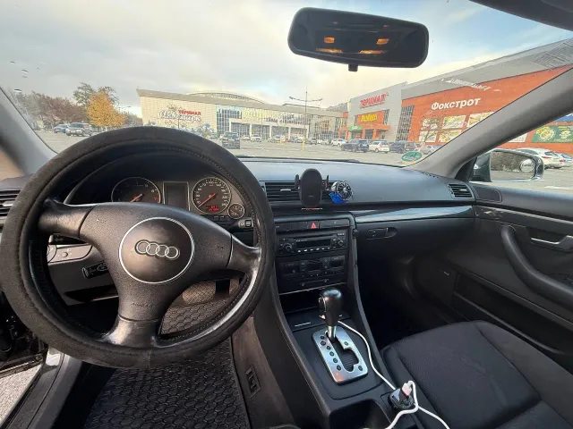 Audi A4 - фото 3