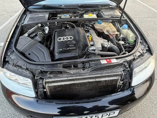 Audi A4 - фото 5