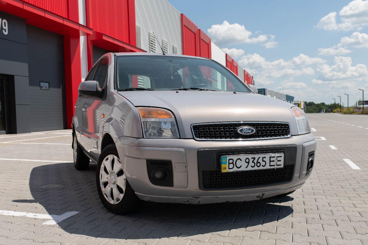 Ford Fusion - фото 3