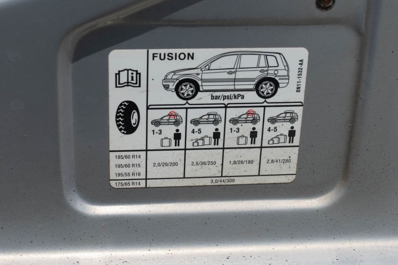 Ford Fusion - фото 21