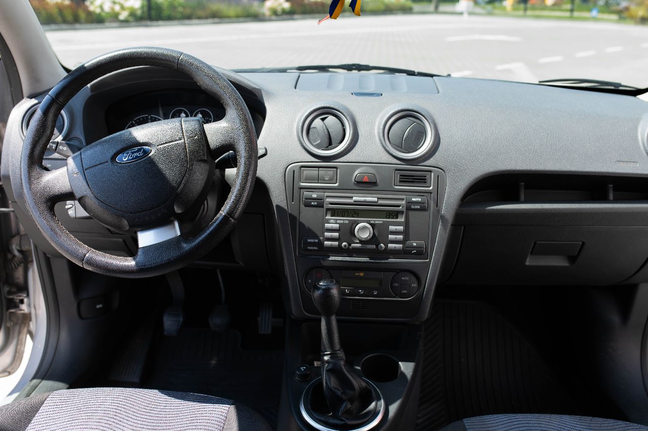 Ford Fusion - фото 10