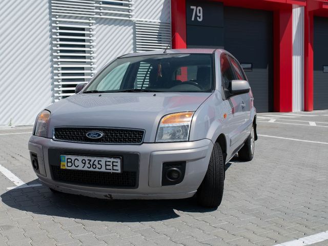 Ford Fusion - зображення 4