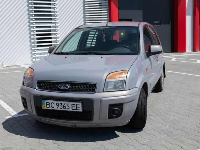 Ford Fusion - зображення 5