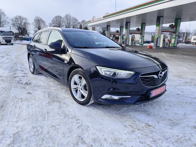 Opel Insignia - фото 1