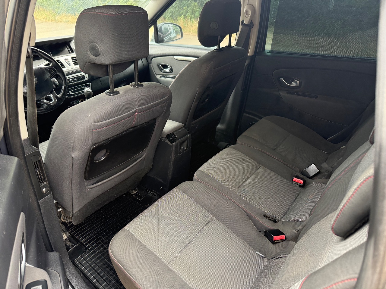 Renault Scenic - фото 9