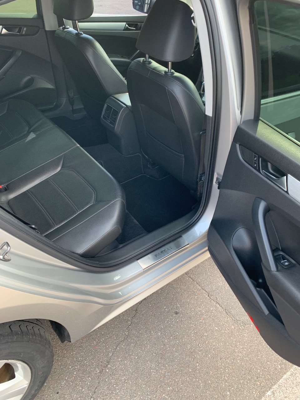 Volkswagen Passat (North America and China) - фото 12