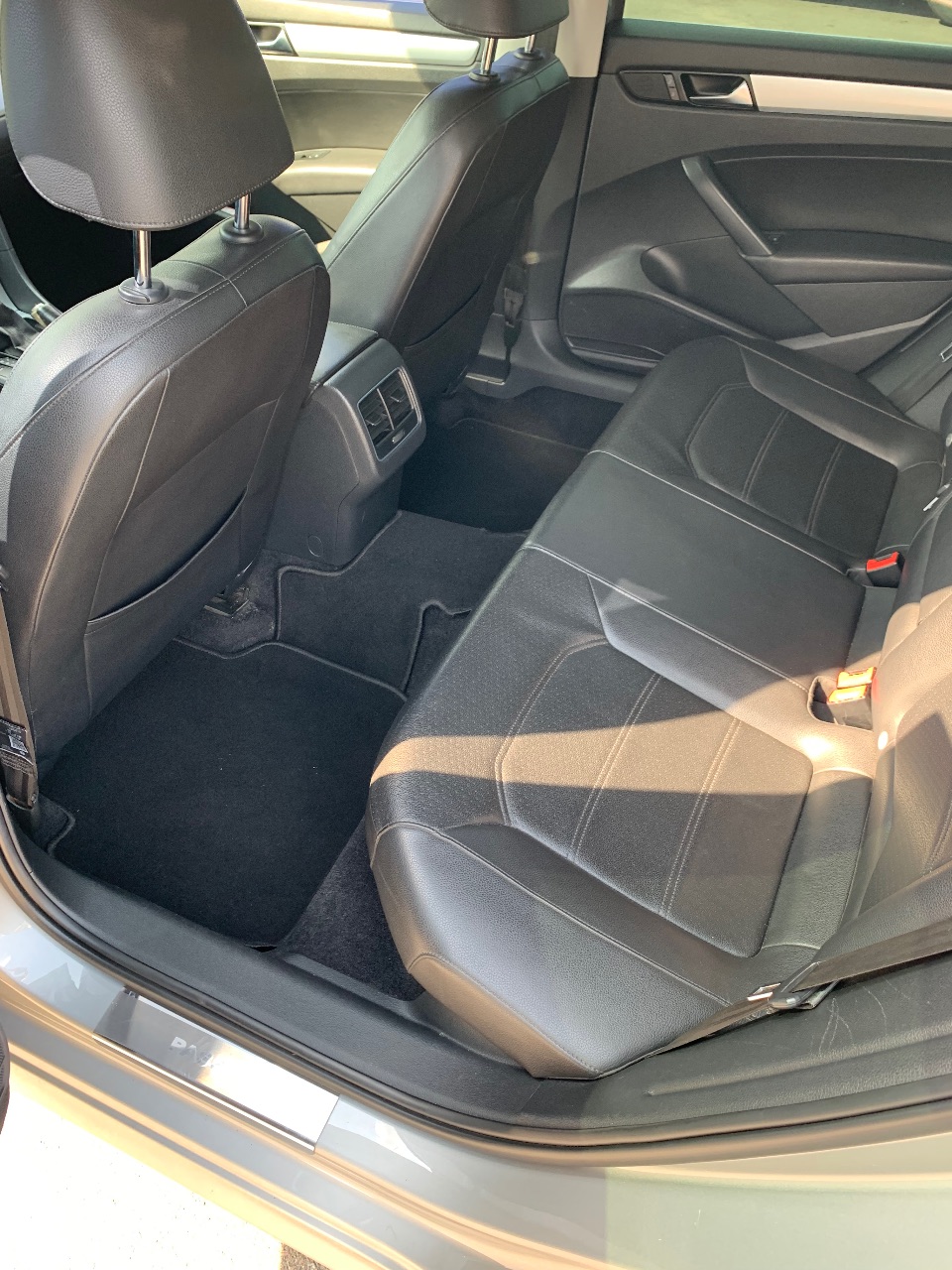 Volkswagen Passat (North America and China) - фото 11