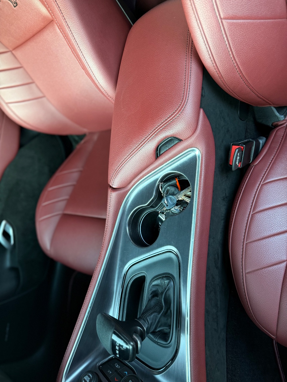 Dodge Challenger - фото 32