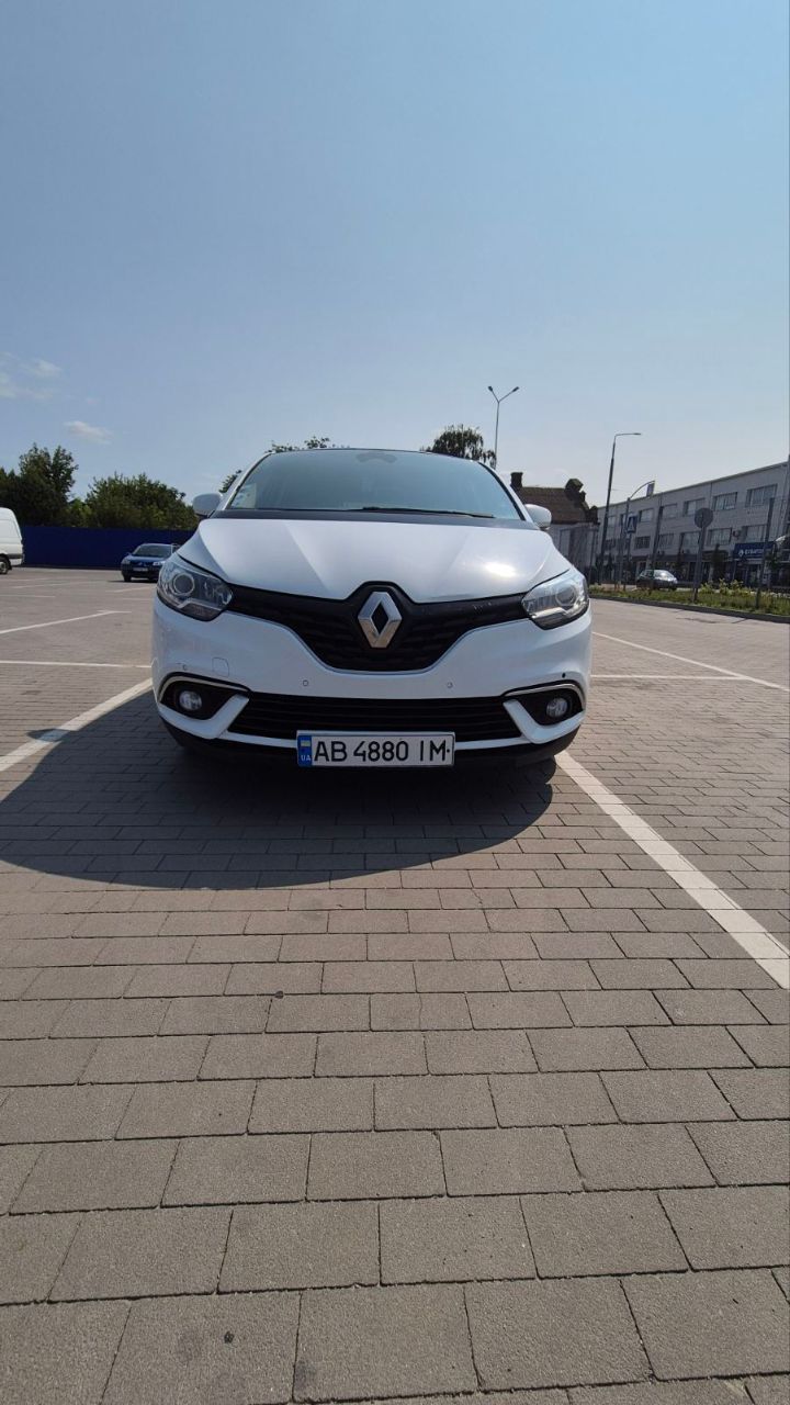 Renault Scenic - фото 3