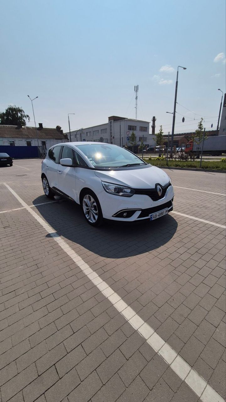 Renault Scenic - фото 2