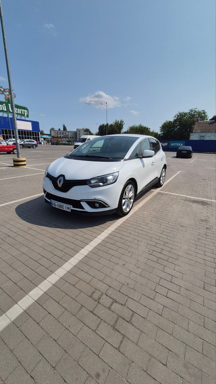 Renault Scenic - фото 4