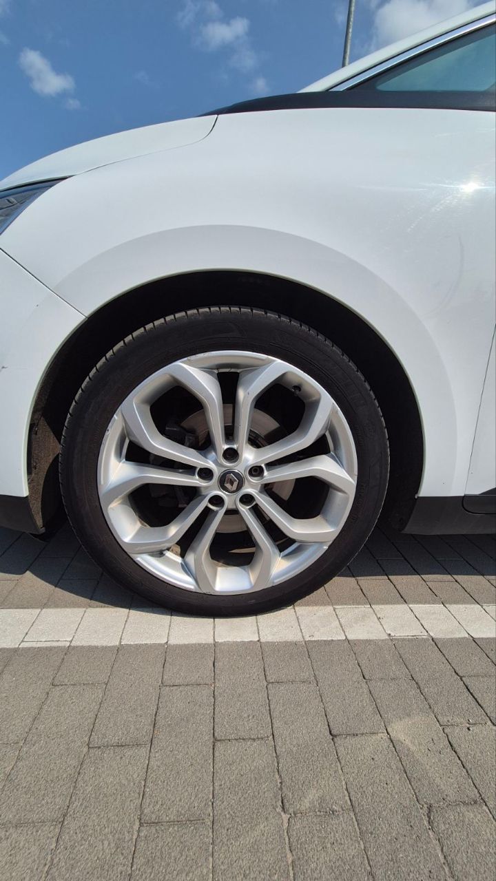 Renault Scenic - фото 6
