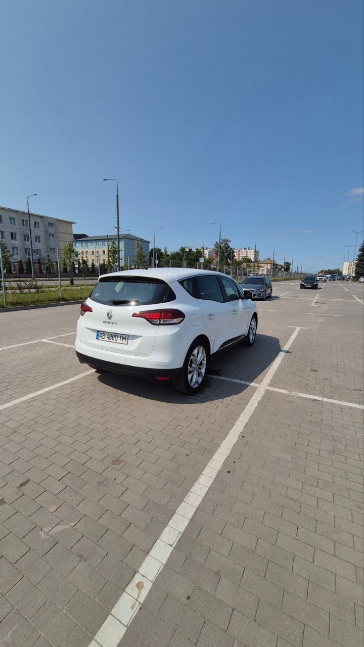 Renault Scenic - фото 13