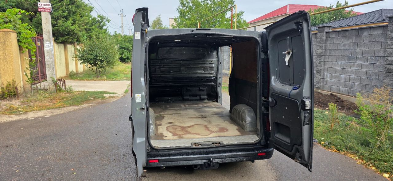 Renault Trafic - фото 10