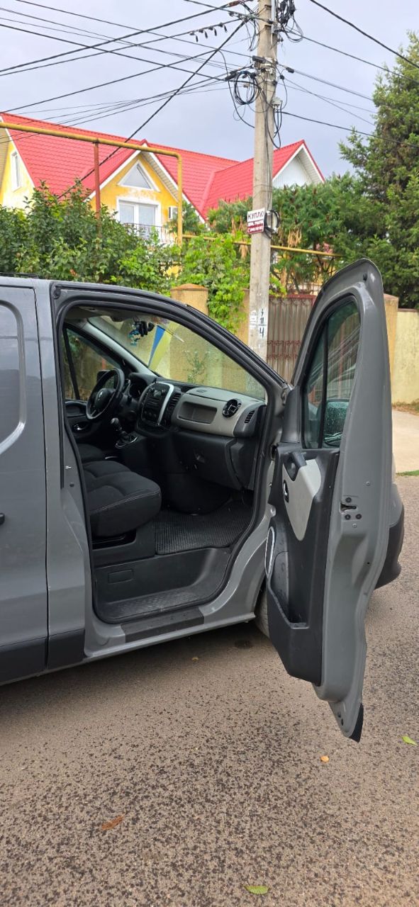 Renault Trafic - фото 6
