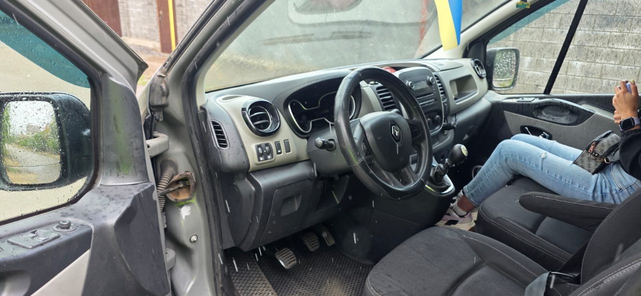 Renault Trafic - фото 12