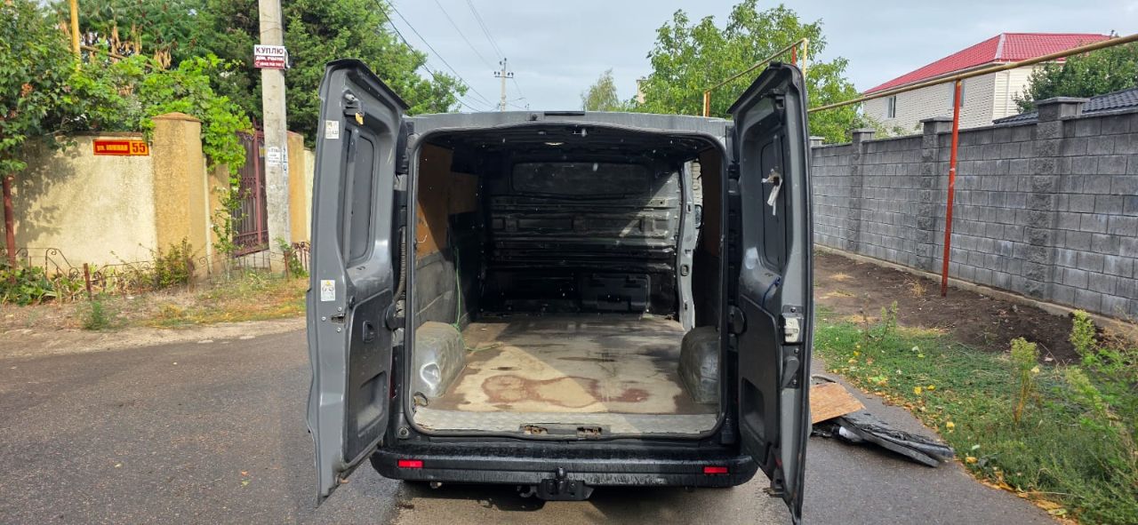 Renault Trafic - фото 11