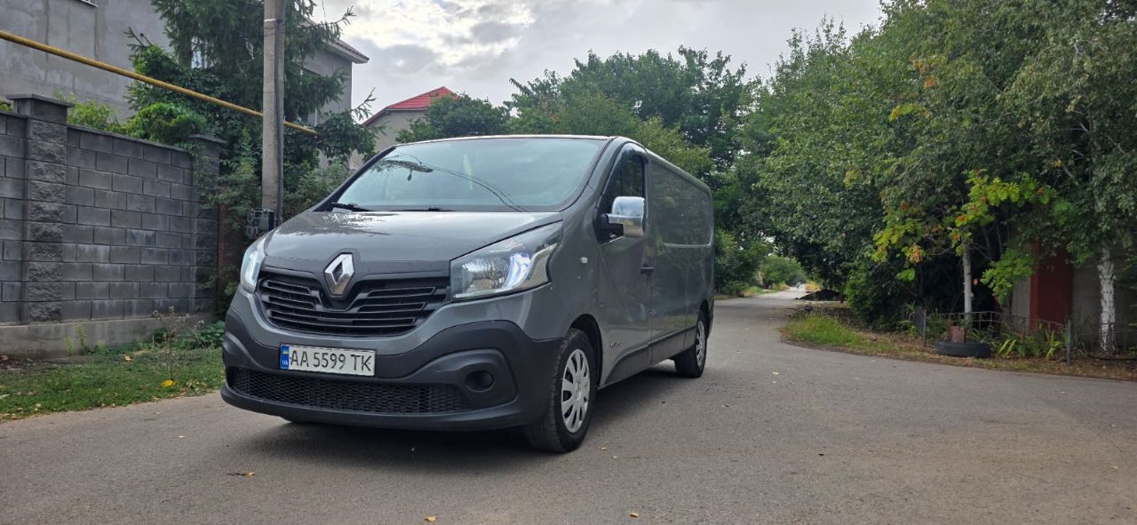 Renault Trafic - фото 1