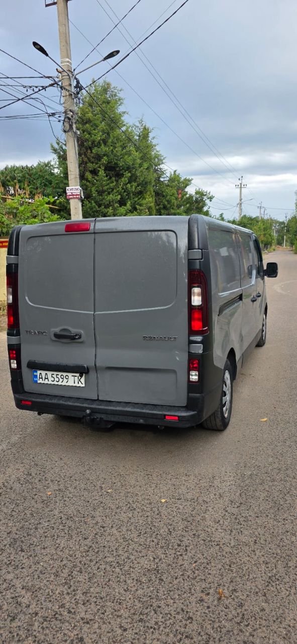 Renault Trafic - фото 4