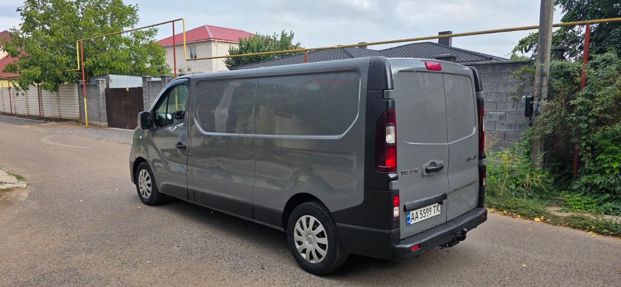 Renault Trafic - фото 3