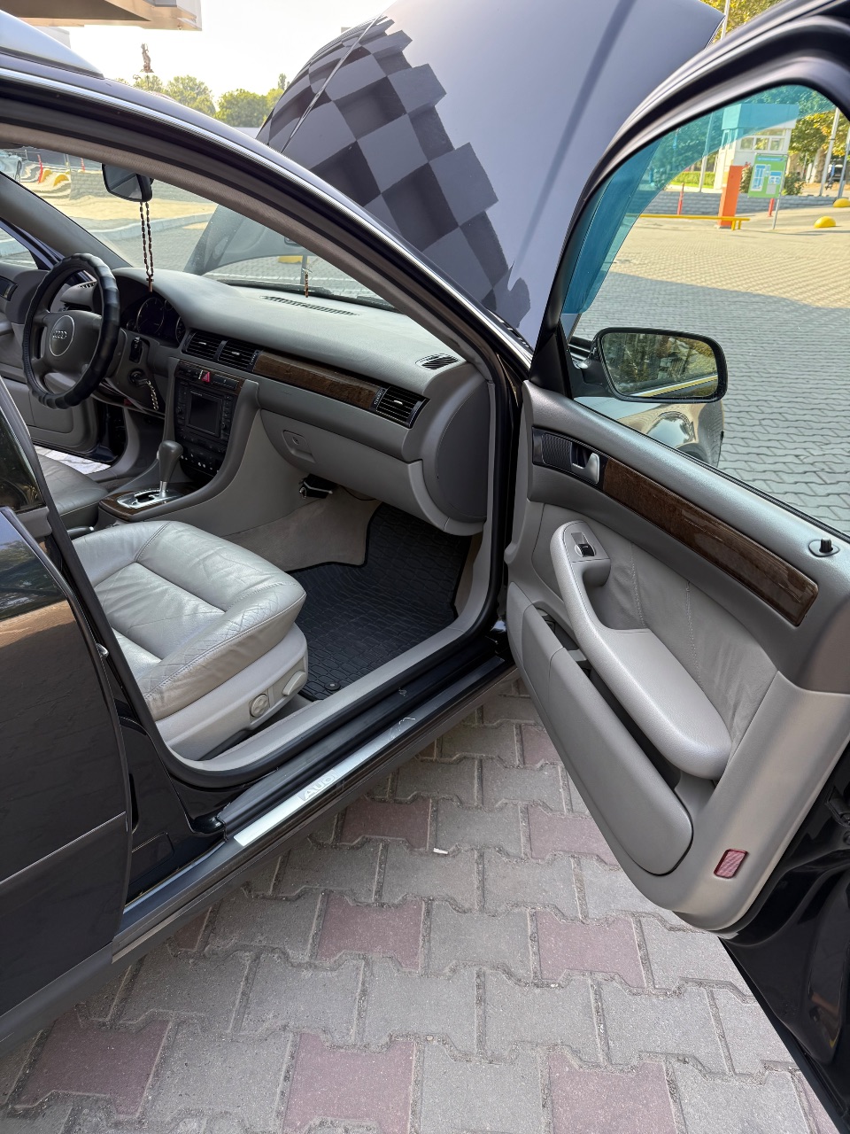 Audi A6 - фото 18