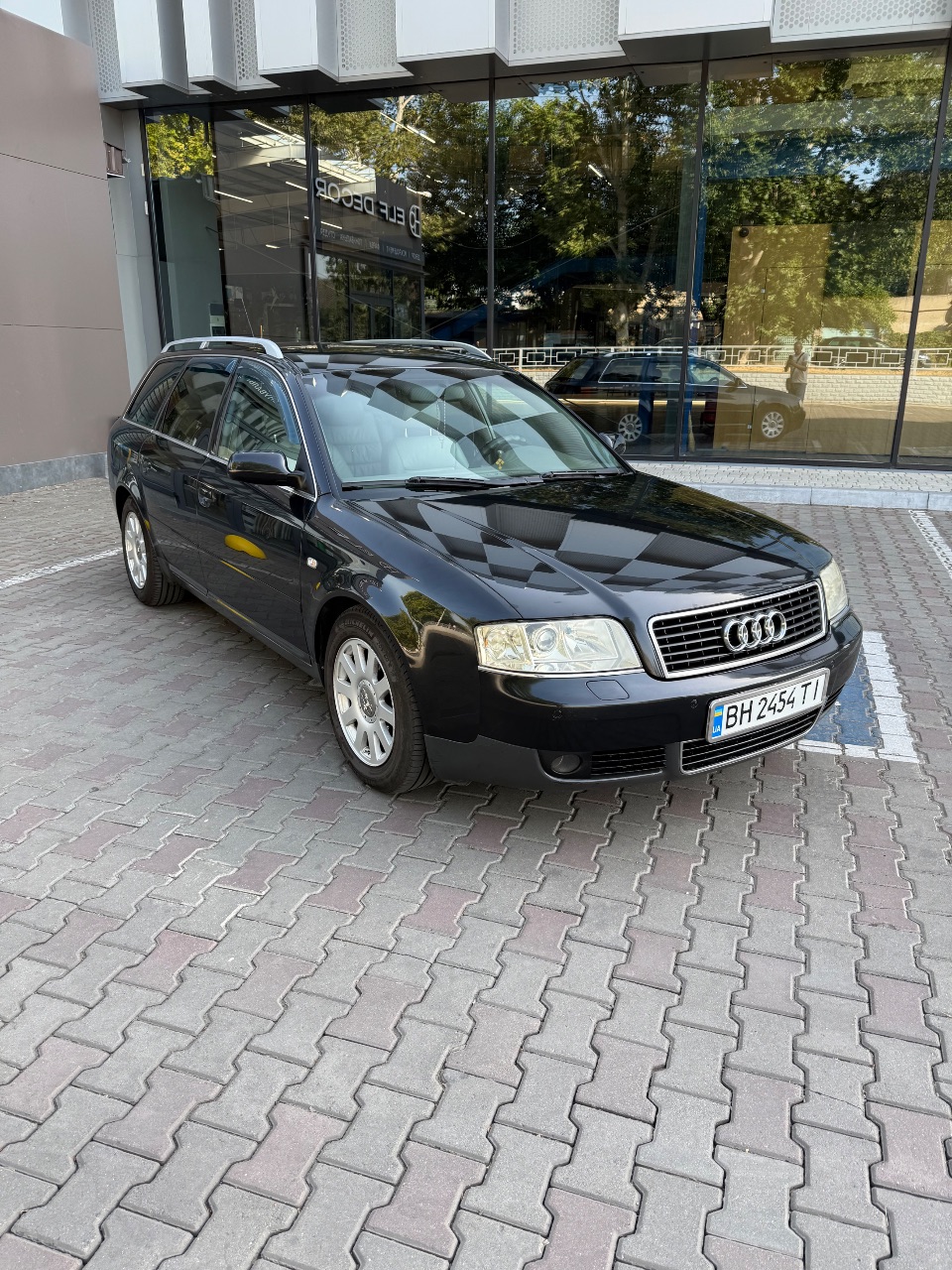Audi A6 - фото 2