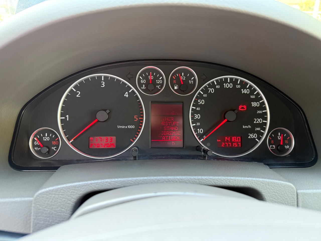 Audi A6 - фото 14