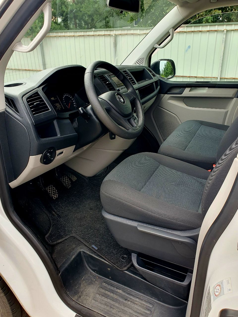 Volkswagen Transporter - фото 19