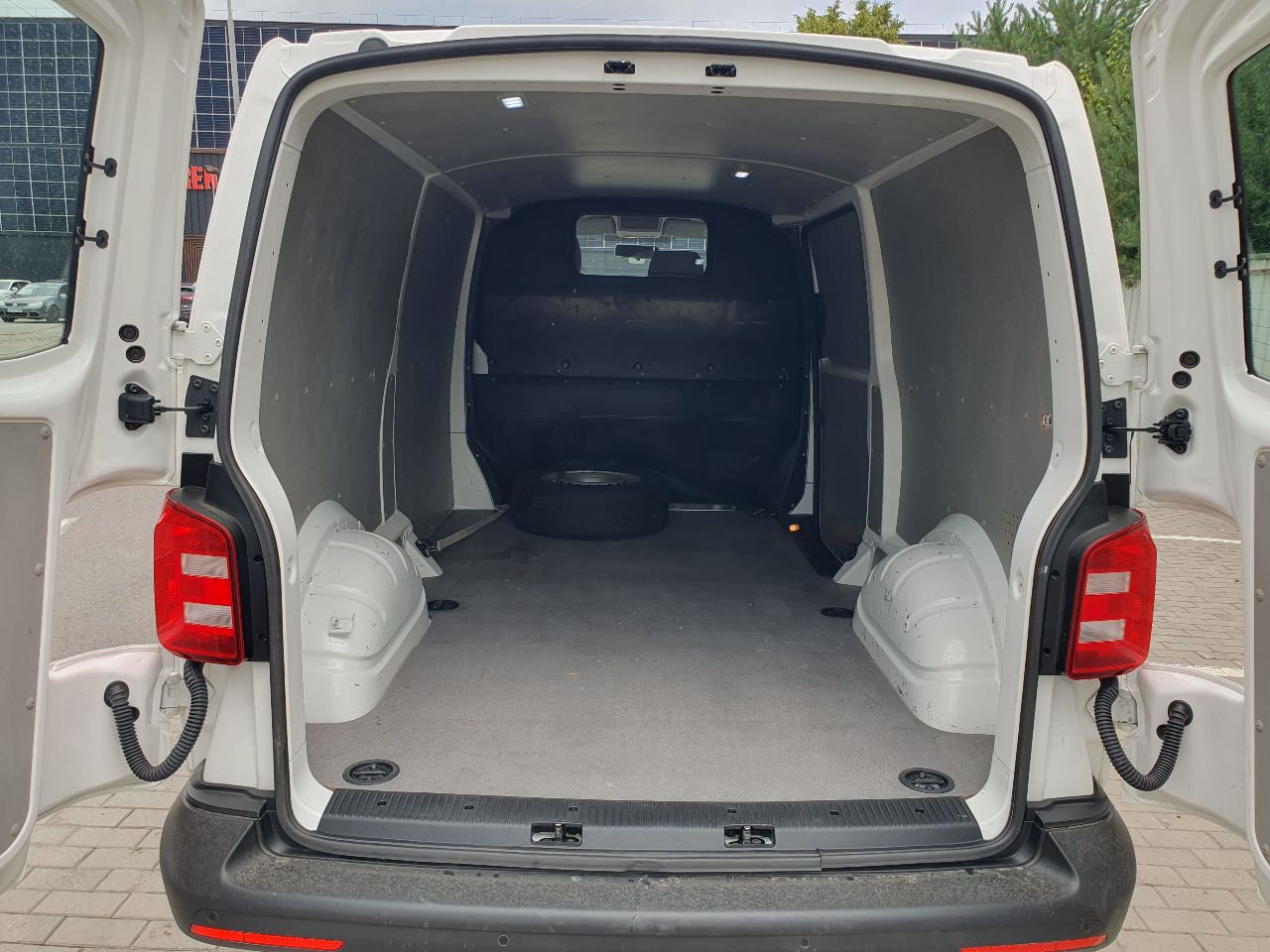 Volkswagen Transporter - фото 26