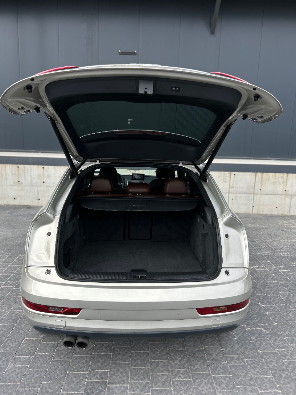 Audi Q3 - фото 38