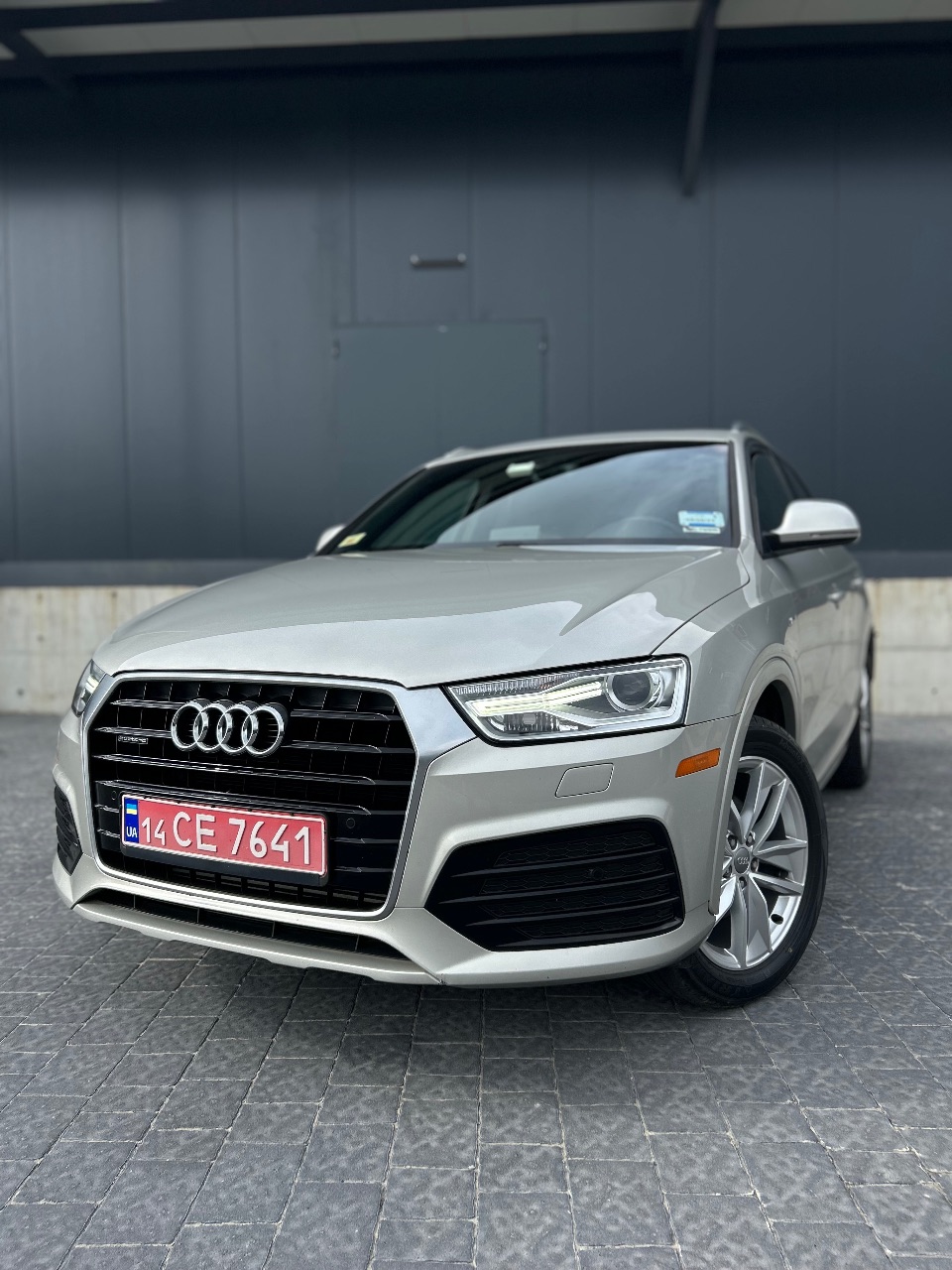 Audi Q3 - фото 13