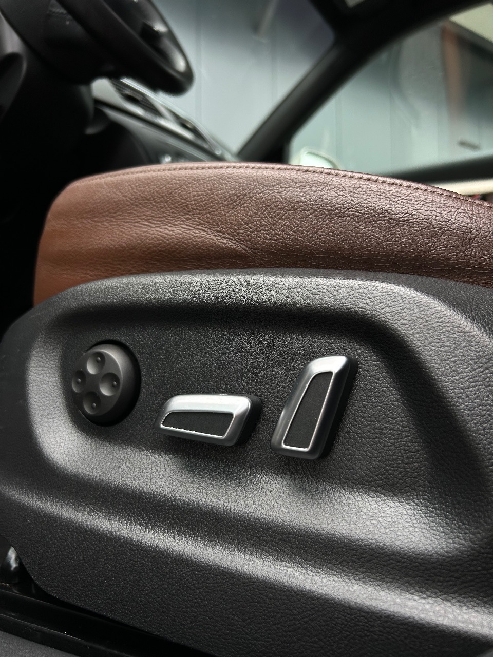 Audi Q3 - фото 29