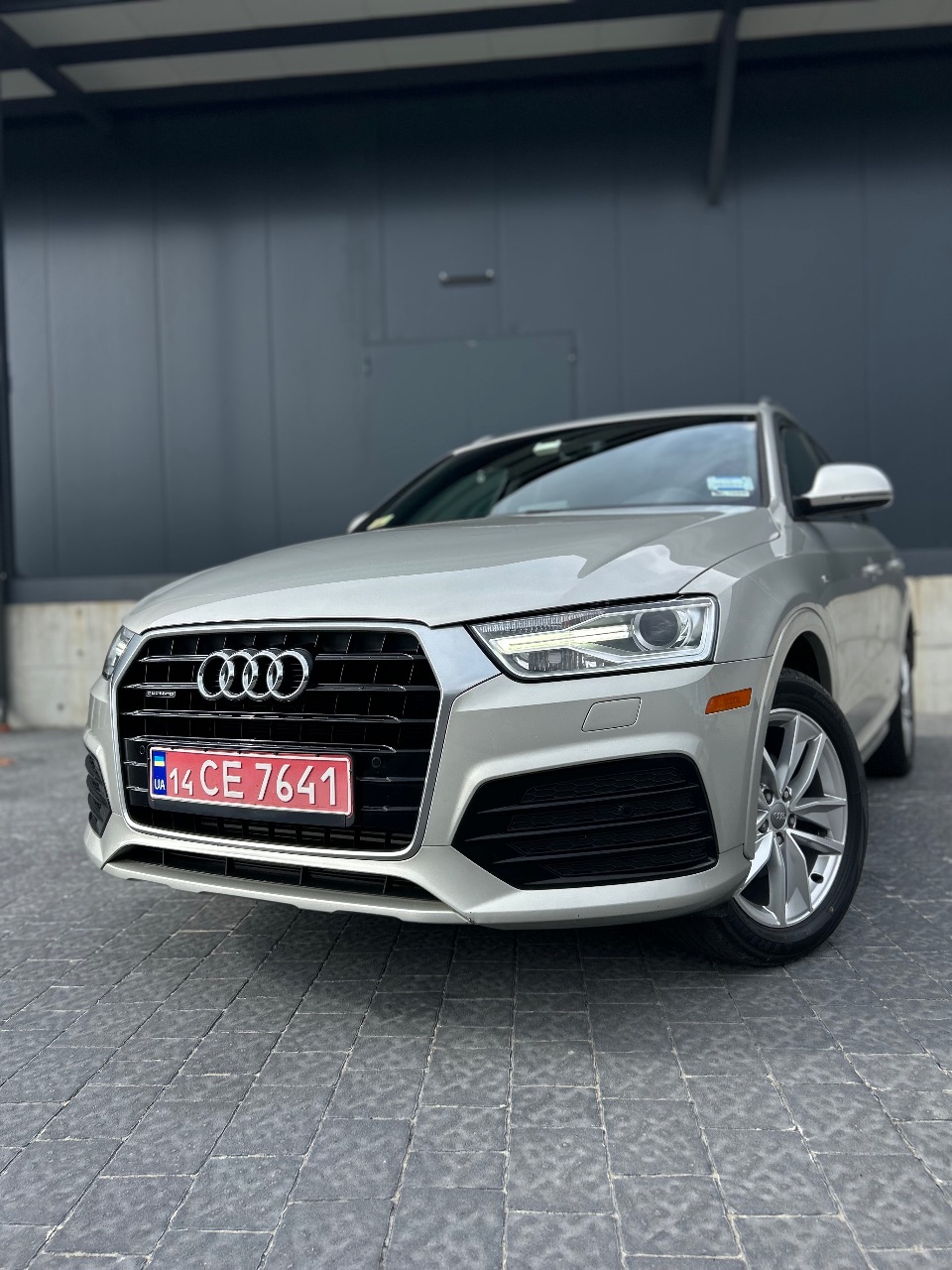 Audi Q3 - фото 4