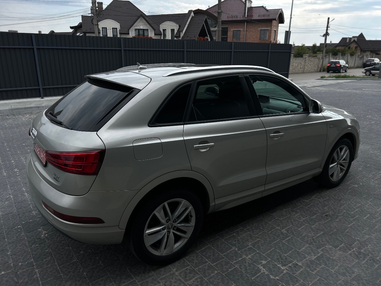 Audi Q3 - фото 19