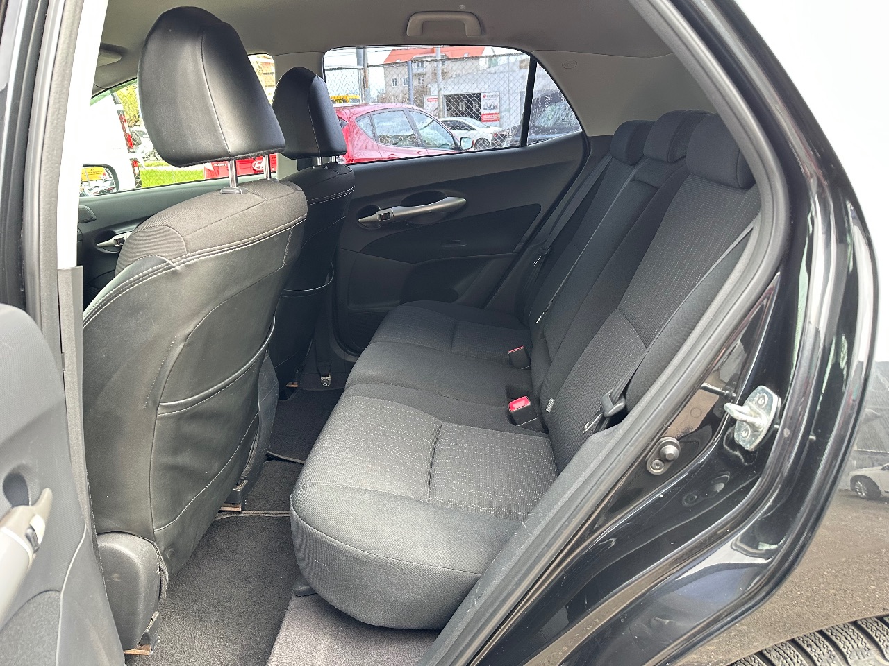 Toyota Auris - фото 7