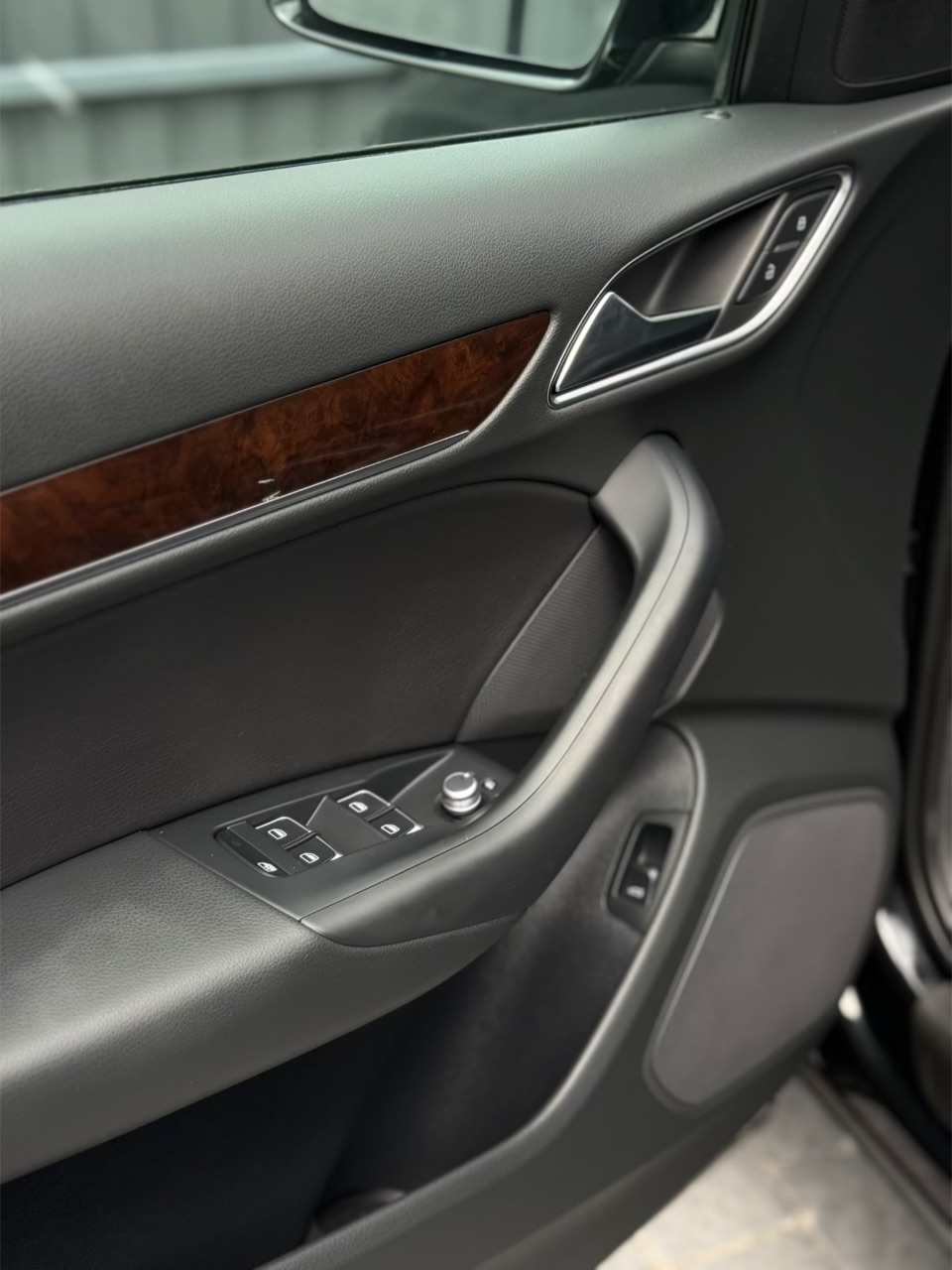 Audi Q3 - фото 14