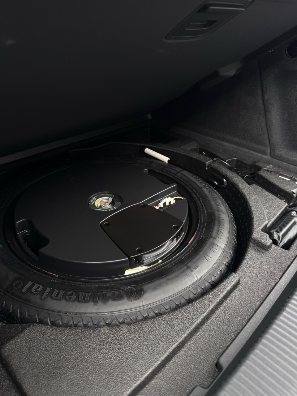 Audi Q3 - фото 27