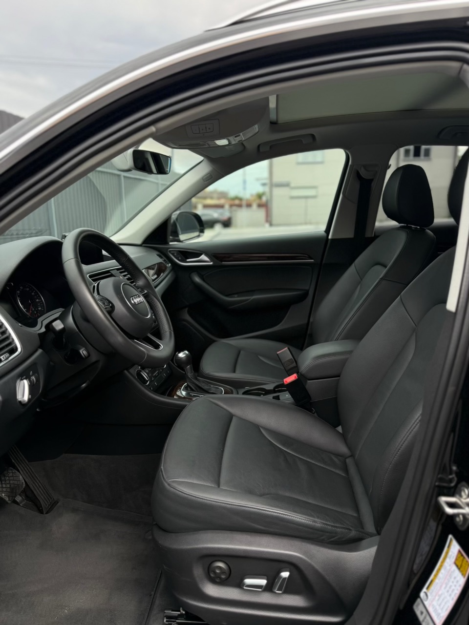 Audi Q3 - фото 15